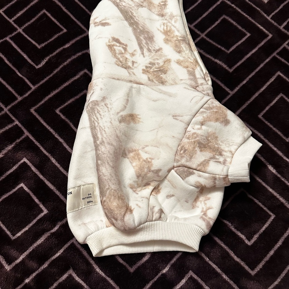 COMFRT WHITE OAK DOG HOODIE